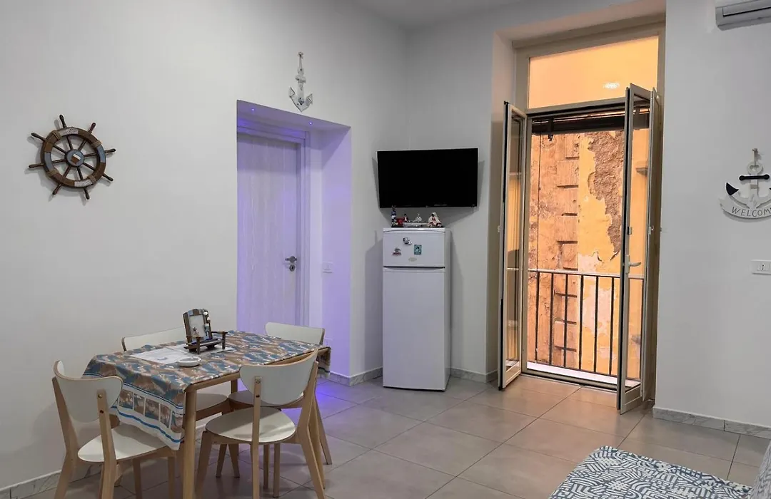Casa Vacanze La Fenice-1