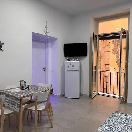 Casa Vacanze La Fenice-3